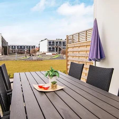 Apartment Xliv *